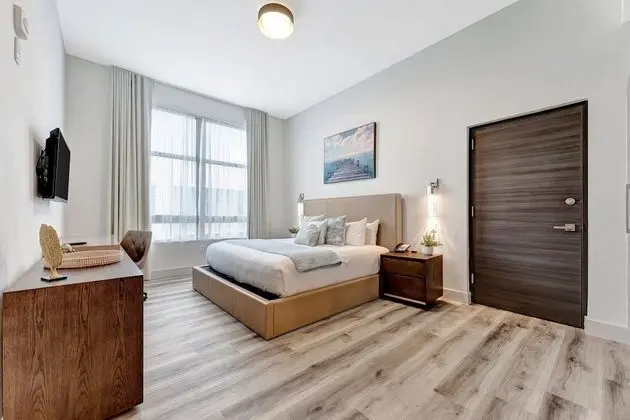 Hollywood's Beachside Condos - Oda
