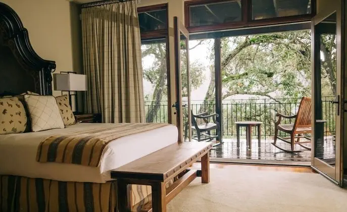 Holman Ranch Estate Vineyard & Winery - Oda