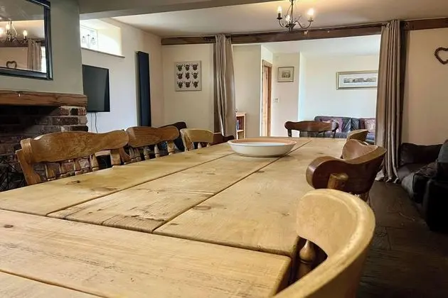 The Holmes Barn - Sleeps 16 - Peak District - Yerinde Yemek