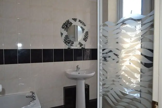 Holmlea Guest House - Banyo Özellikleri