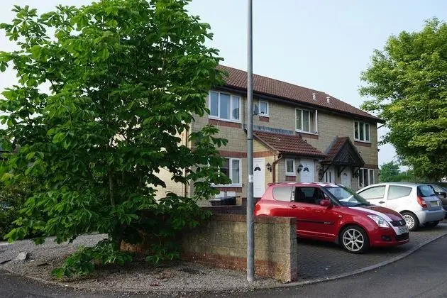 Holt Apartment