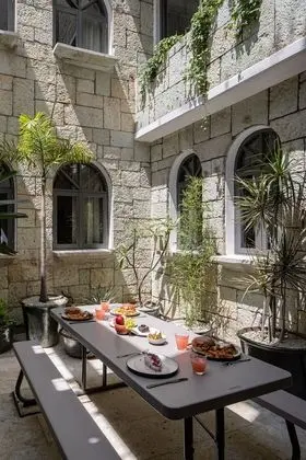 HOLT - Villa Noria - La Casa del Barro Verde - Yerinde Yemek