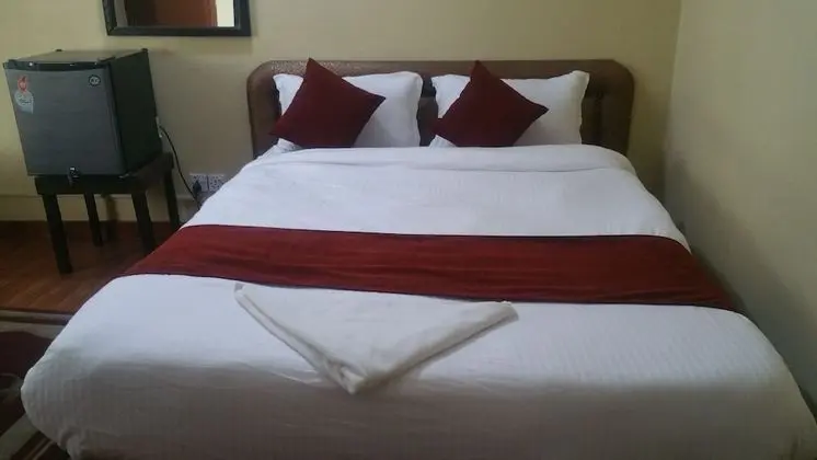 Hotel Holy Temple Tree & Chautari Cafe