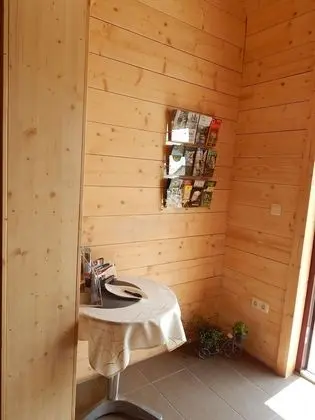 Holzblockhaus Stark - Lobi
