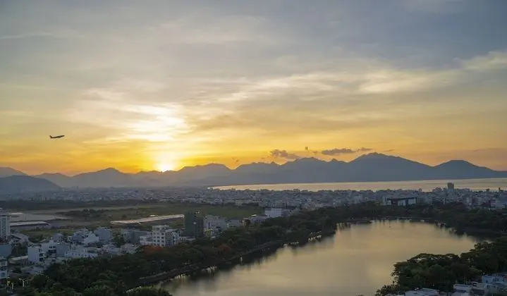HOM - HOW Da Nang Airport