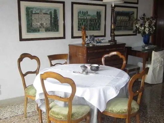 At Home A Palazzo B&B