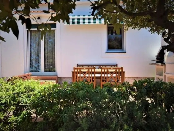 Home With a Private Terrace in a Quiet Area, Near the Sea