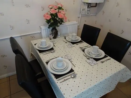 Home With a View Close to Liverpool Stadium - Mutfak