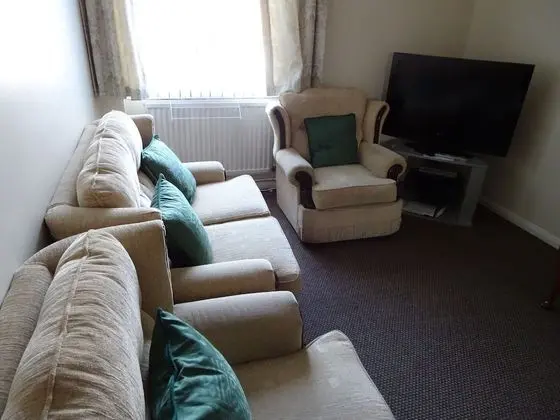 Home With a View Close to Liverpool Stadium - Oda Düzeni