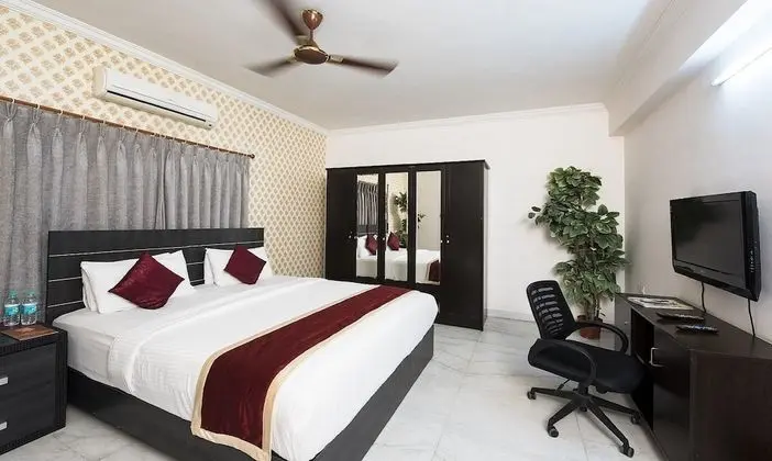 At Home Apartment Hotel