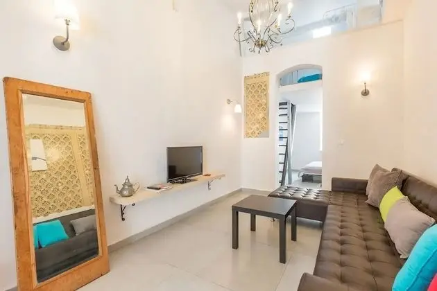 Home of Art in Neve-Tzedek Heart - İç Mekan