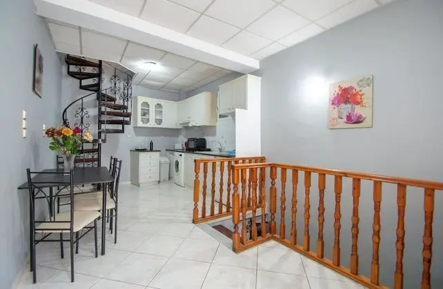 Home & Away Cottage - İç Mekan