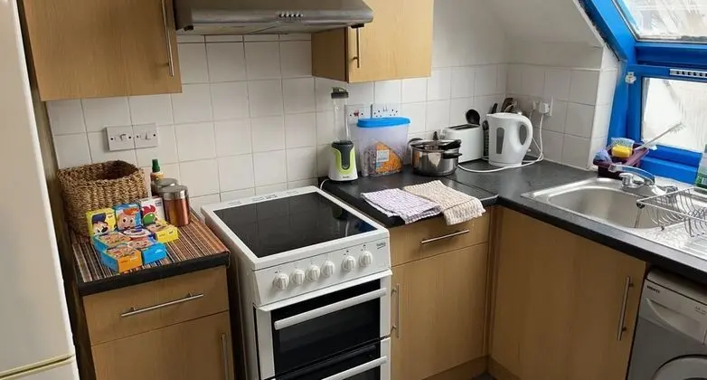 Home Away From Home, 1-4 Bed Whole Property - Mutfak