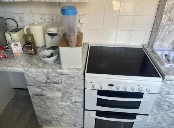 Home Away From Home, 1-4 Bed Whole Property - Mutfak