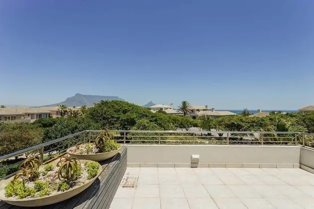 Home Away From Home on a Secure Golf Estate, Situated Next to the Ocean and Golf - Konum Öne Çıkanlar