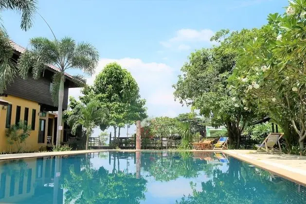 Home At Chan Resort - Havuz