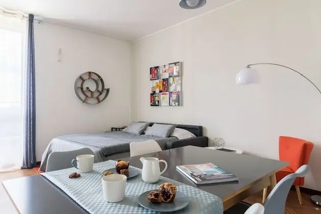 Home At Hotel - Dateo - Öne Çıkan Resim