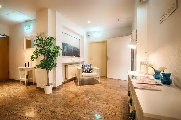 Home Hotel - Lobi