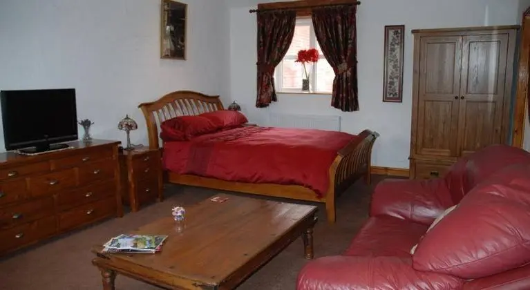 Home Farm & Lodge
