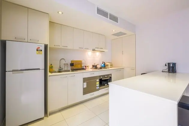 Home Feeling Apartment at Brisbane CBD - Mutfak