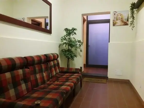 Home Fontanarossa Airport - Lobi