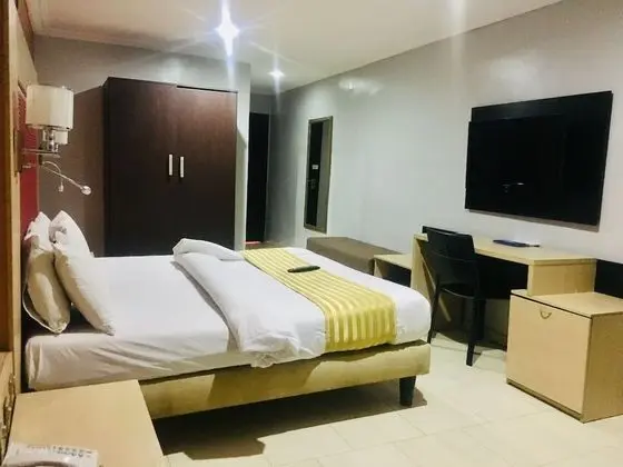 Home Gate Resort Limited