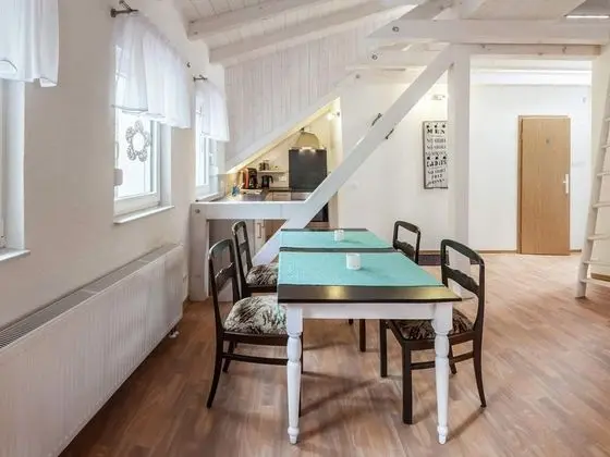 Home With Lots of Light and a Great View, Quiet Location by the Town Centre - Yerinde Yemek