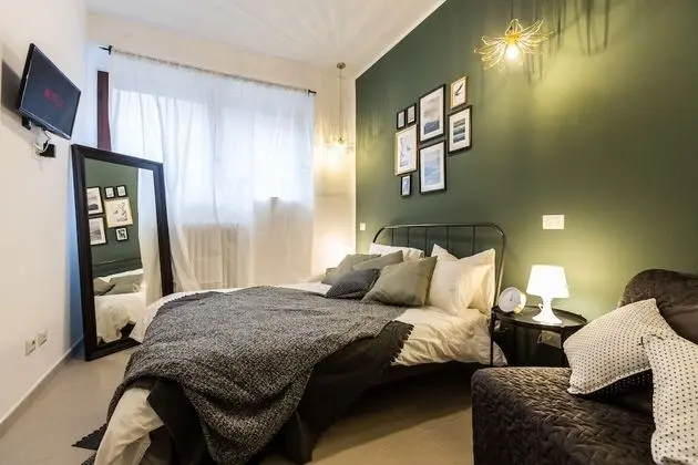 Home Hotel - Paruta 65