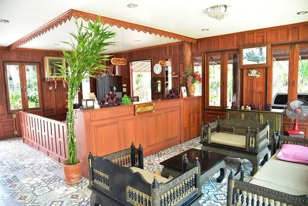 At Home Resort - Lobi