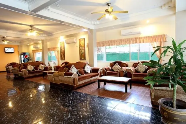 Home Pattaya Hotel - Lobi