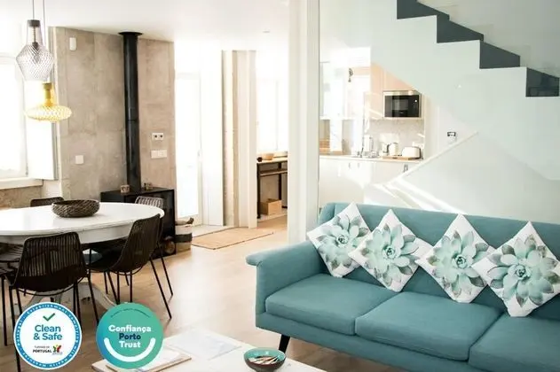 Home Of The Poet, 3-bed 3-bath River Views