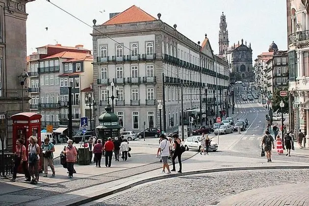 Home @ Porto Clérigos Apartment