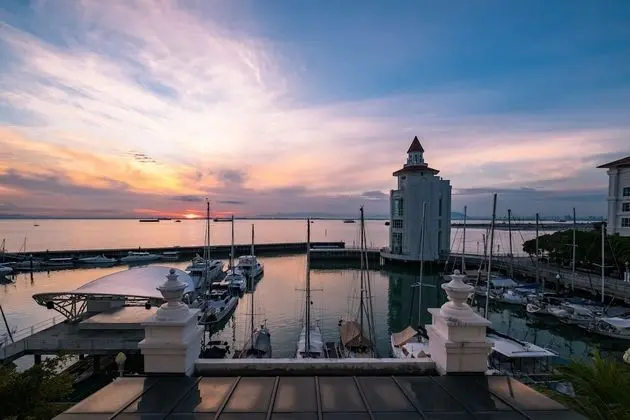 Home Suites by Marina