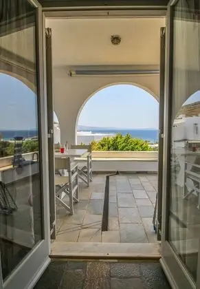 Home with View of Agios Ioannis in Tinos - Öne Çıkan Resim