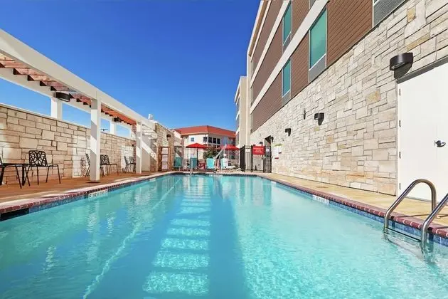 Home2 Suites by Hilton Abilene - Havuz