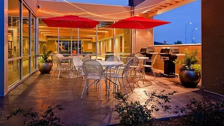 Home2 Suites by Hilton Atlanta Newnan, GA