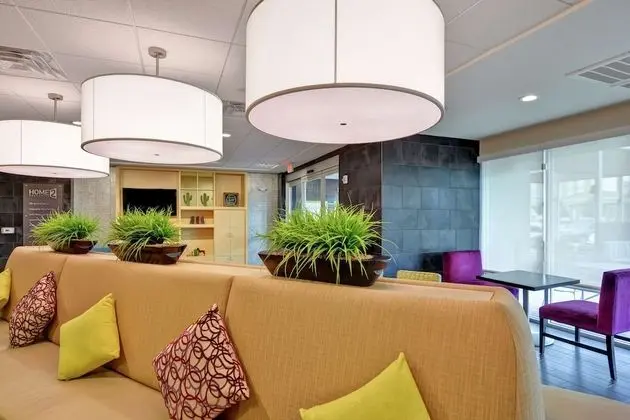 Home2 Suites by Hilton Baytown - Lobi