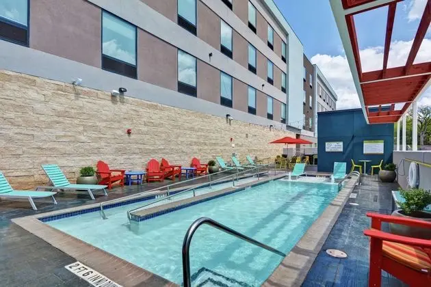 Home2 Suites by Hilton Bedford DFW West, TX - Havuz