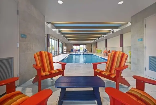 Home2 Suites by Hilton Blacksburg, VA - Havuz