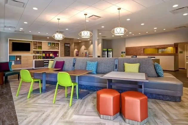 Home2 Suites by Hilton Boston South Bay - Lobi