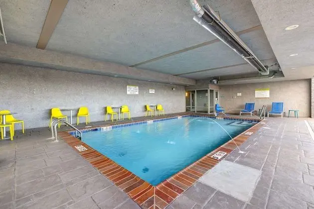 Home2 Suites by Hilton Bryant, AR - Havuz
