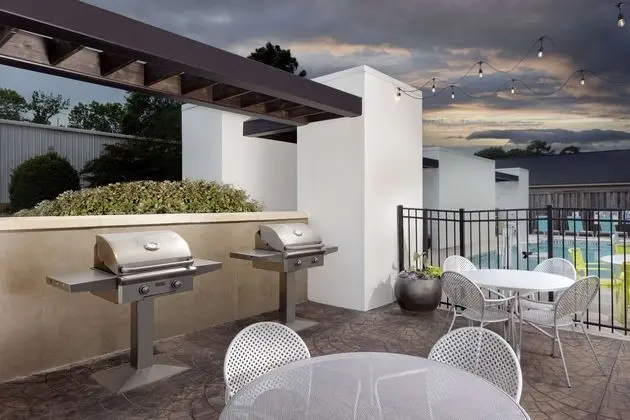 Home2 Suites by Hilton Charleston Airport/Convention Center - Havuz