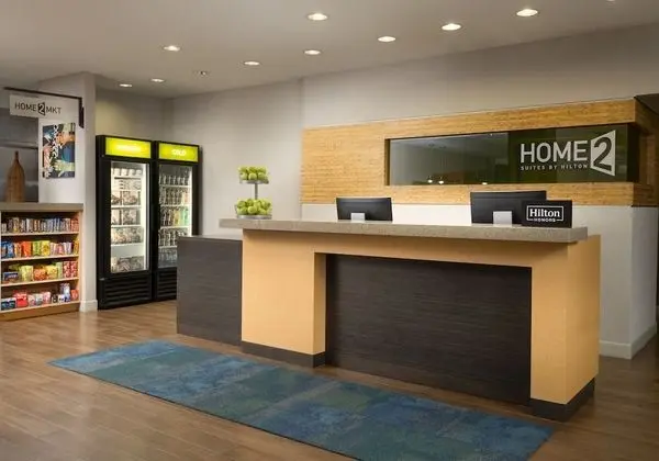 Home2 Suites by Hilton Charleston Airport/Convention Center - Lobi