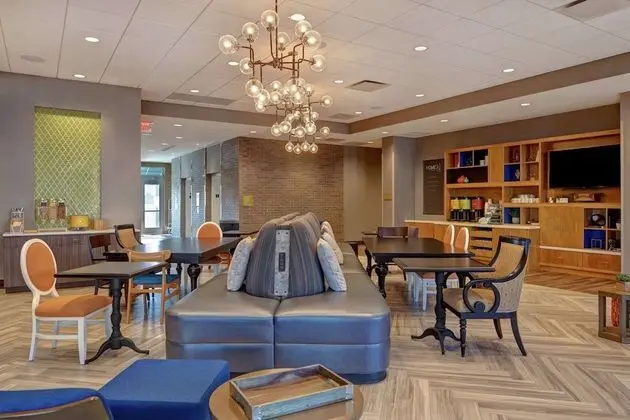 Home2 Suites by Hilton Charlotte Uptown, NC - Yerinde Yemek