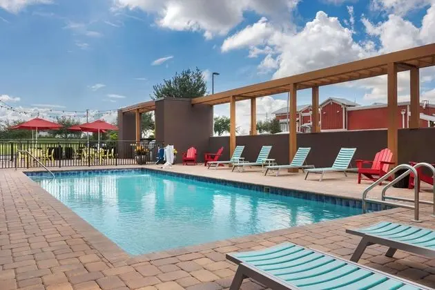 Home2 Suites by Hilton Clermont, FL - Havuz