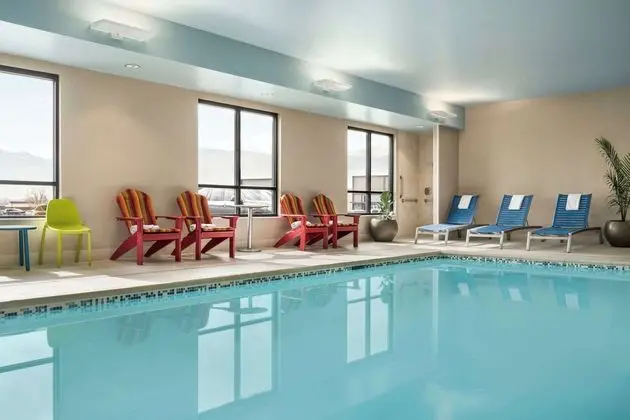 Home2 Suites By Hilton Colorado Springs I-25 Central - Havuz