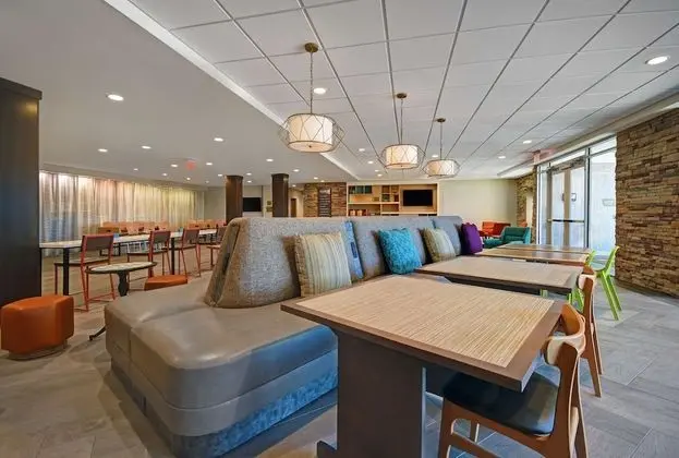 Home2 Suites by Hilton Columbus - Lobi