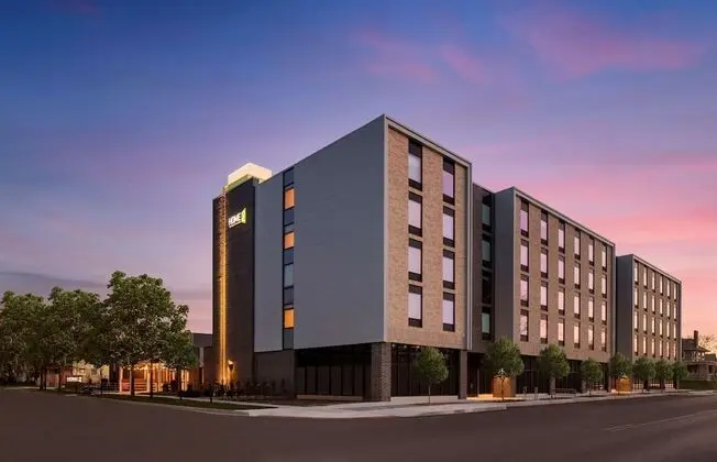 Home2 Suites by Hilton Des Moines at Drake University - Öne Çıkan Resim