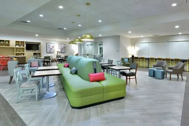 Home2 Suites by Hilton Duncan - Lobi