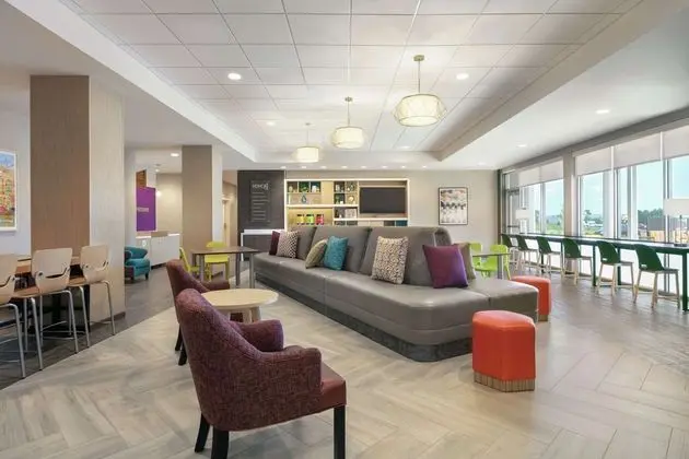 HOME2 SUITES BY HILTON EASTON - Lobi